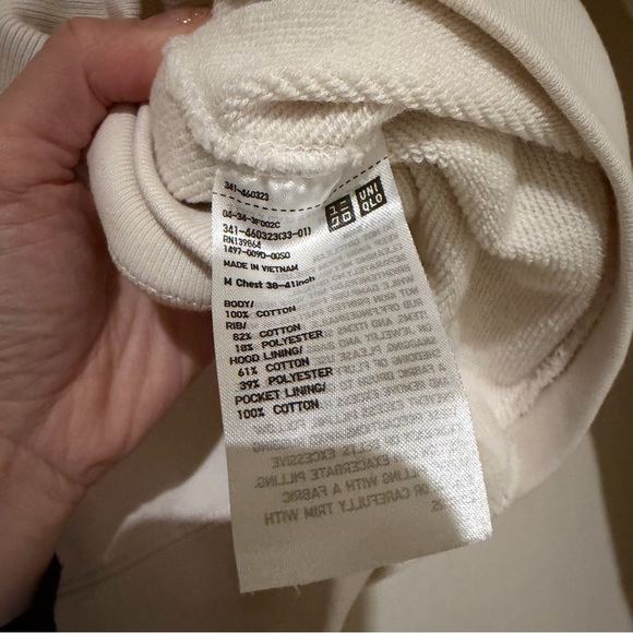 Uniqlo White Hoodie - Picture 3 of 3